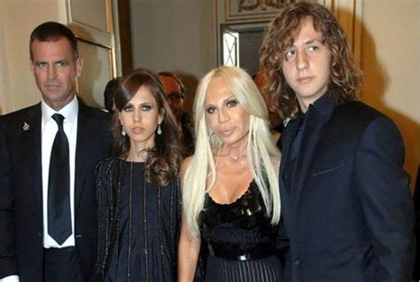 is donatella versace married.